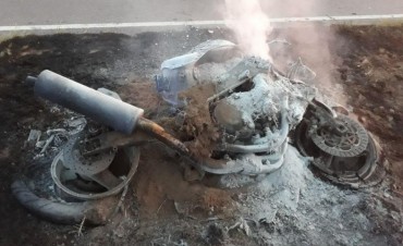 Se incendió moto en ruta 10