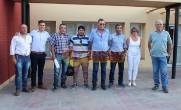 Paso Pehuenche: Alcaldes y Concejeros chilenos e intendentes oesteños en Algarrobo del Aguila 