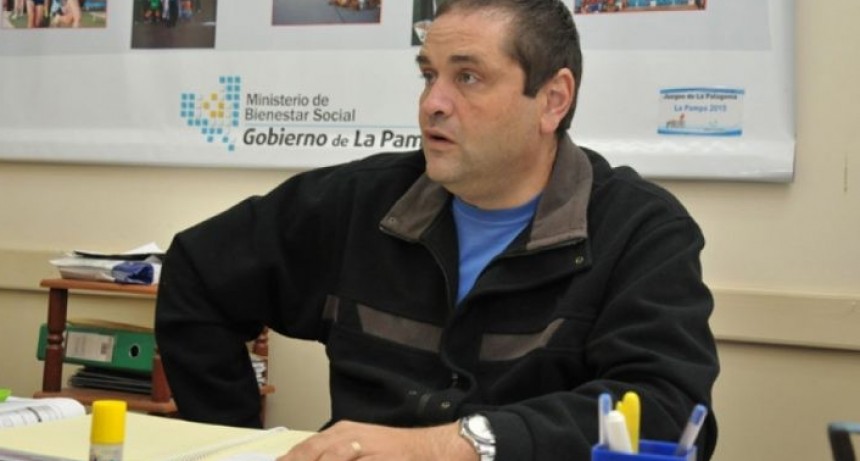 La única necesidad y urgencia que vemos es la de hacer negocios inmobiliarios”, dijo Almudevar sobre el fin de Deportes