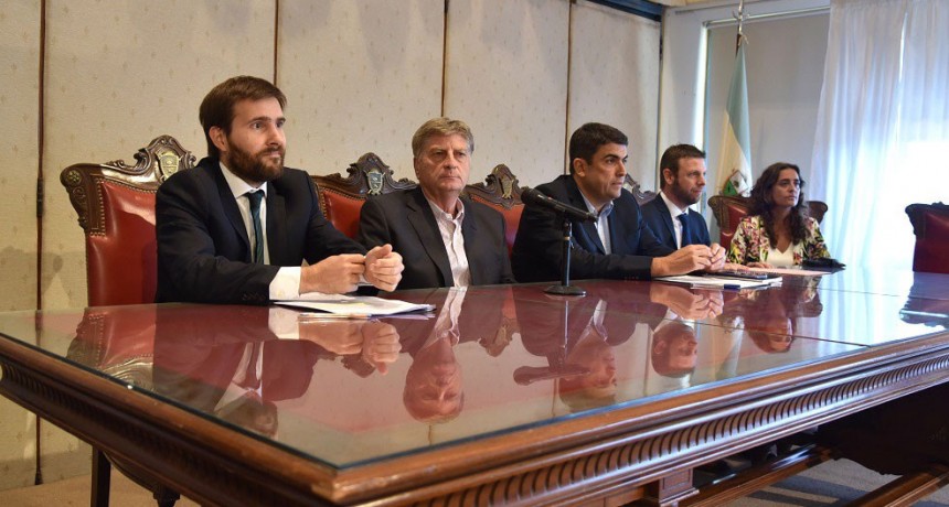 Ziliotto congeló tarifas eléctricas por diez meses