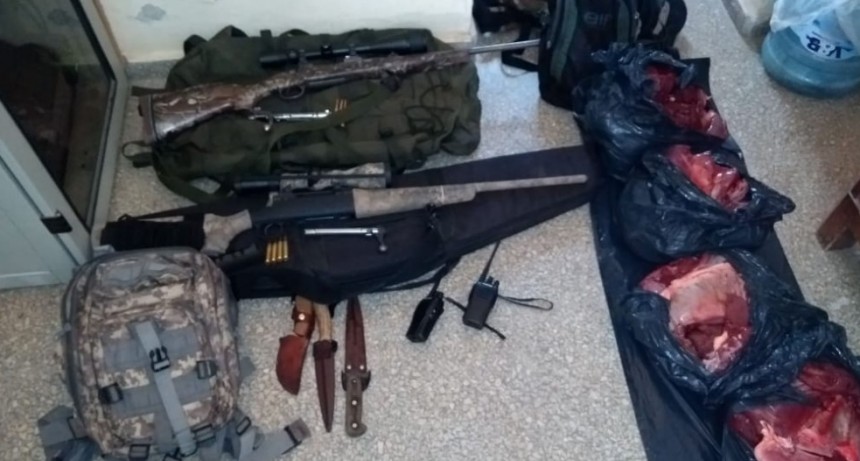 Demoran a cuatro furtivos y secuestran carne y armas en Loventuel