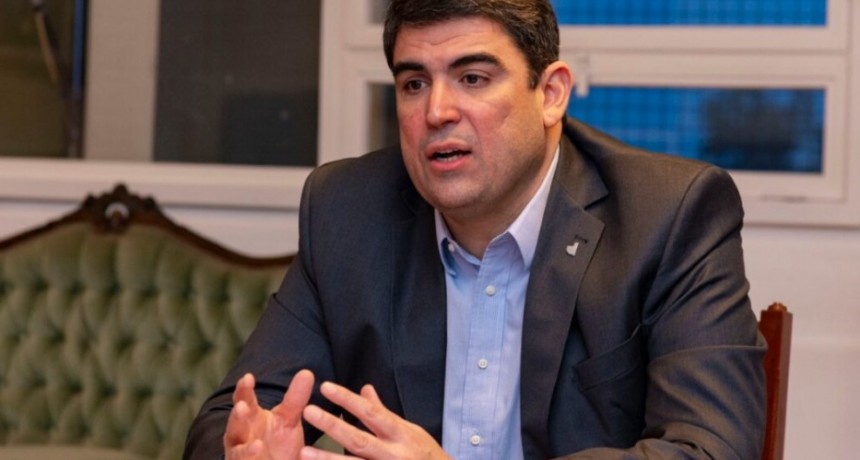 “Que los opositores se lo digan en la cara al personal de Salud” dijo molesto, Daniel Pablo Bensusán