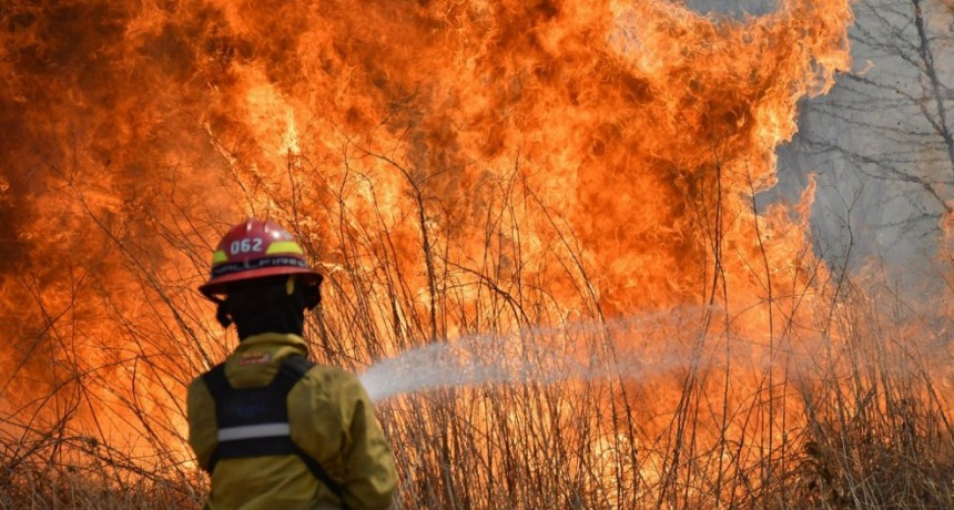 Un seguro beneficia a 800 bomberos y bomberas de La Pampa
