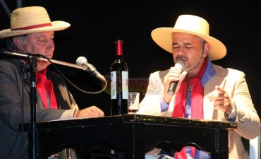 La Callejera emocionó la Plaza