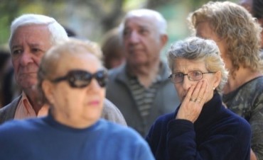 El próximo aumento de las jubilaciones y AUH será del 5,7 por ciento