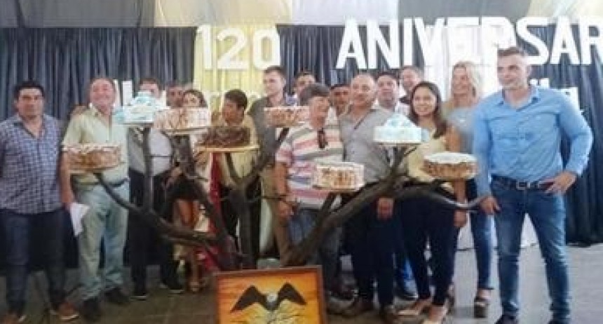ALGARROBO DEL ÁGUILA FESTEJÓ SUS 120 AÑOS