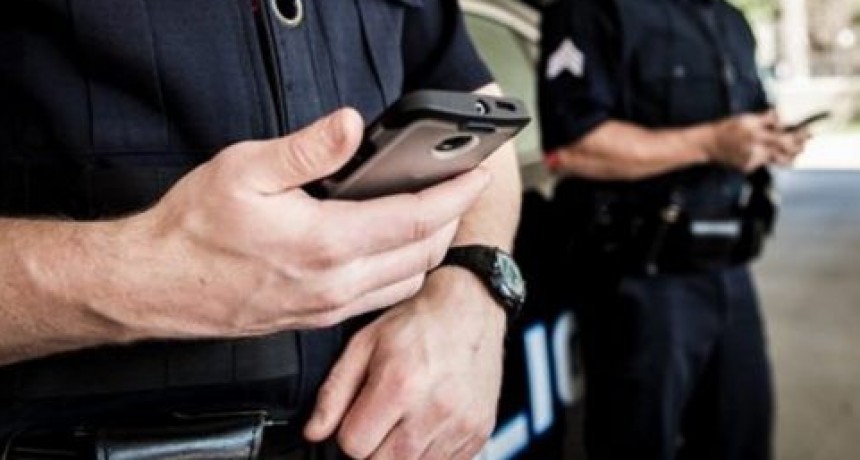 Cordoba: Prohíben a policías usar el celular en horario de trabajo