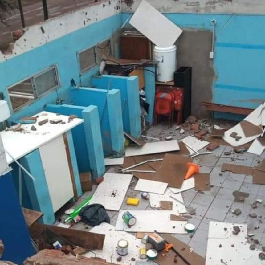 FUERTE TORMENTA VUELA TECHOS EN EL CLUB CAMPOS EN GENERAL ACHA