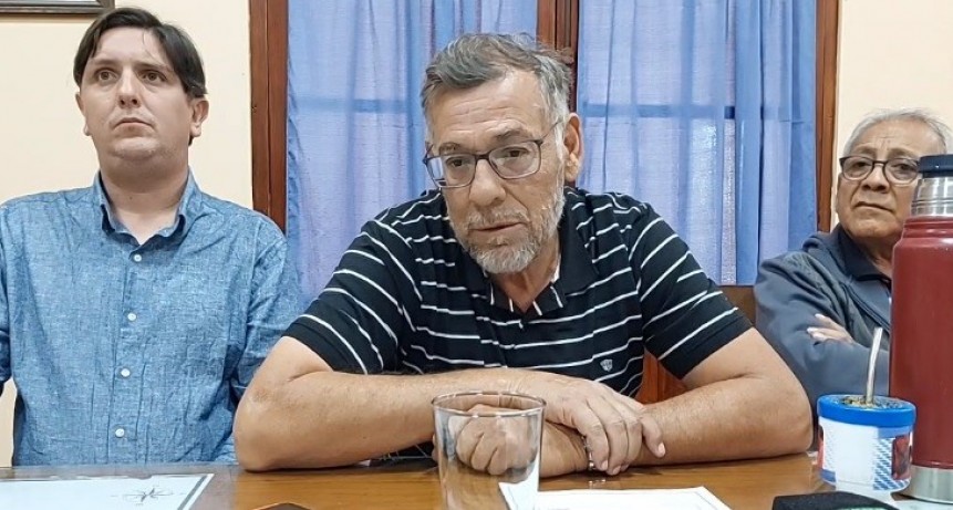 EL SERVICIO DE AGUA FUE BOICOTEADO POR 2 EMPLEADOS A CARGO ....JORGE DIAZ (video)