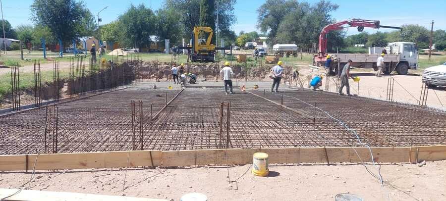COMENZÓ LA CONSTRUCCIÓN DE LA PILETA PÚBLICA MUNICIPAL