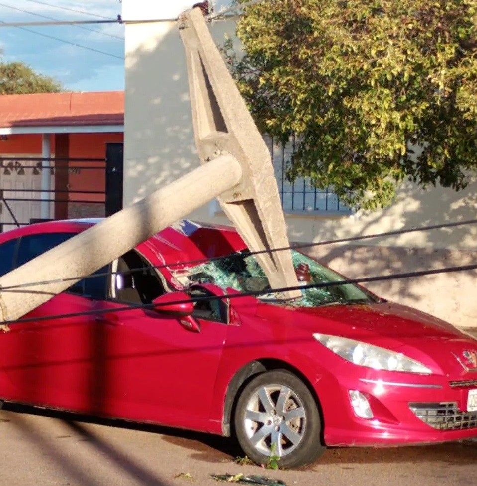 TORNADO CASTIGÓ A SANTA ROSA