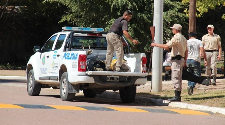 Luan Toro: Allanamientos, encontraron aves en peligro de extinción, armas y demás 