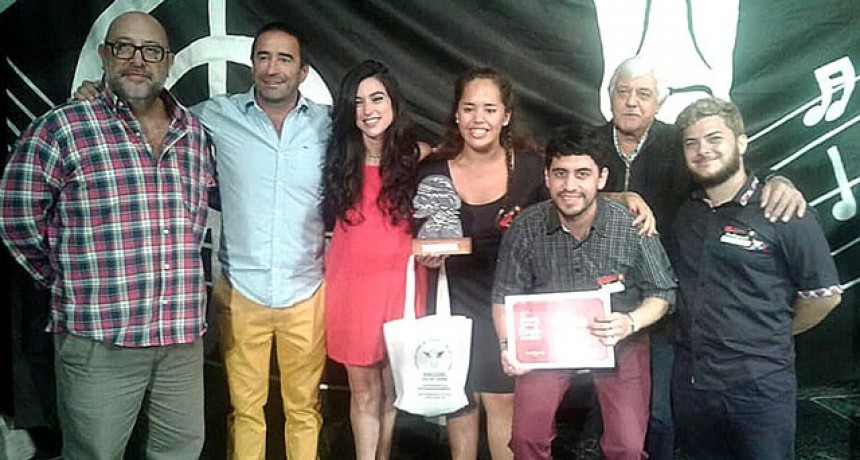 La Telenense Nieves Cabral, primer premio en Ayacucho