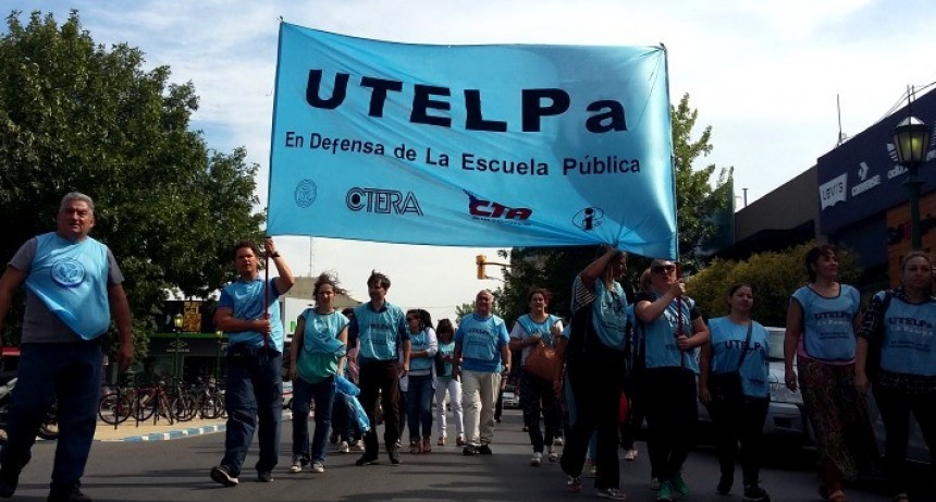 Docentes aceptaron oferta de aumento del 16% con cláusula gatillo