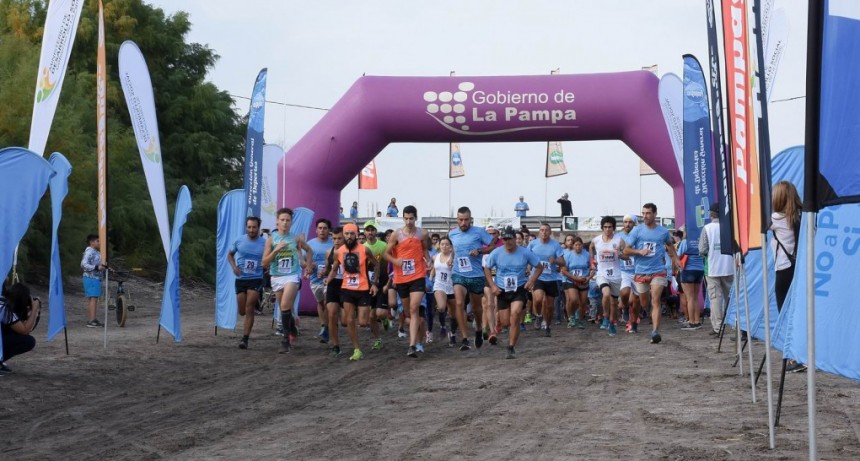 Algarrobo del Águila reclamó con actividades deportivas, y en el Día del Agua, por el Atuel