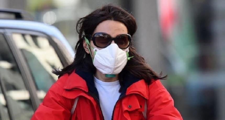 Coronavirus: advierten sobre el mal uso de barbijos y guantes