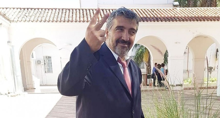 El vice de Santa Isabel reafirma su ofensiva sobre la intendenta 