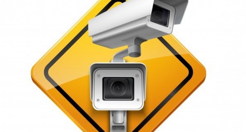INDIGNANTE!!! FUE GRABADO POR LAS CAMARAS DE SEGURIDAD MIENTRAS SE MASTURBABA DENTRO DEL LOCAL