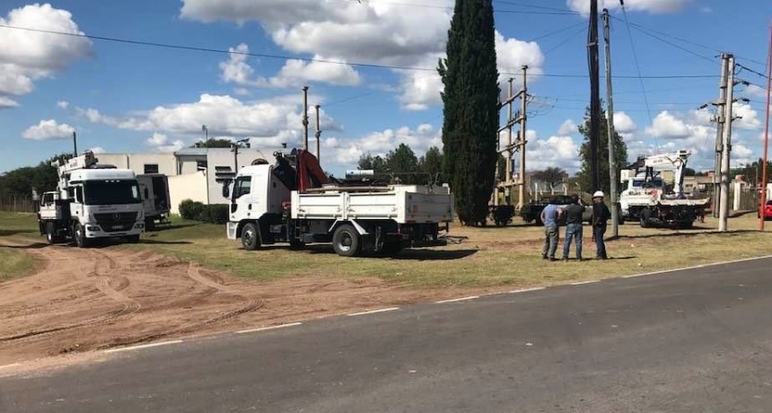 CAÍDA DE RAYO EN LA ESTACION DEL APE, DEJA A VICTORICA Y ZONA SIN LUZ POR HORAS