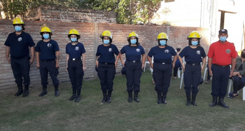 VICTORICA: SE REALIZÓ LA JURA DE 7 NUEVOS BOMBEROS