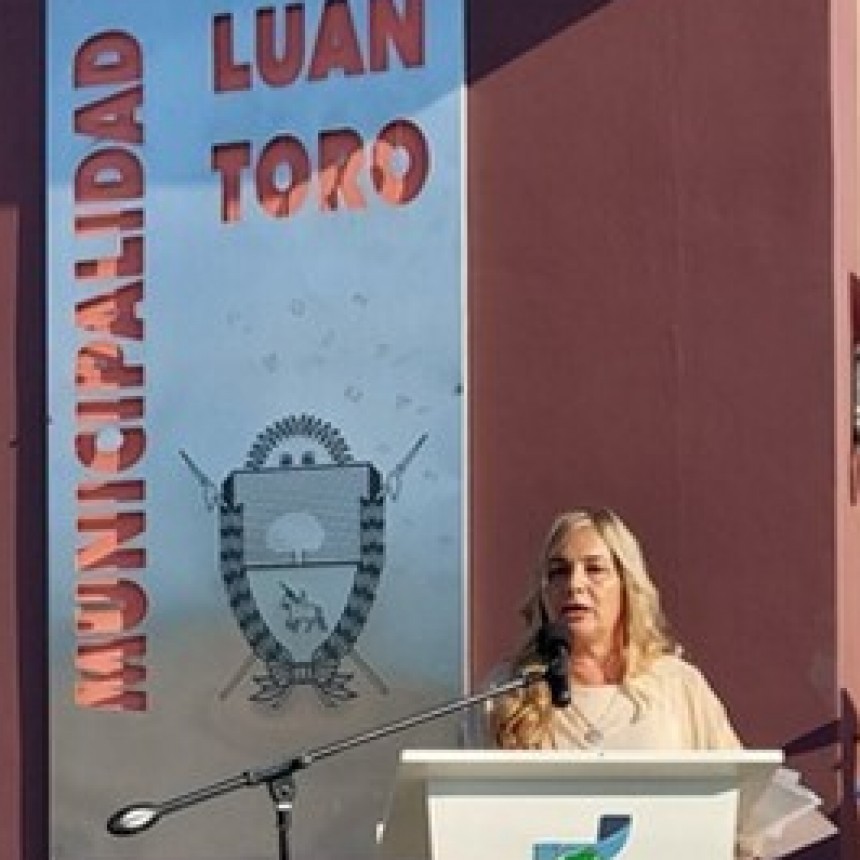 Ziliotto entregó viviendas e inauguró terminal de ómnibus en Luan Toro