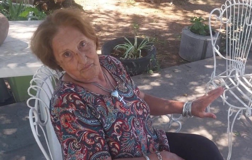 Hablo Marta, la mujer de la cuchilla: me dijo apurate vieja culi.........