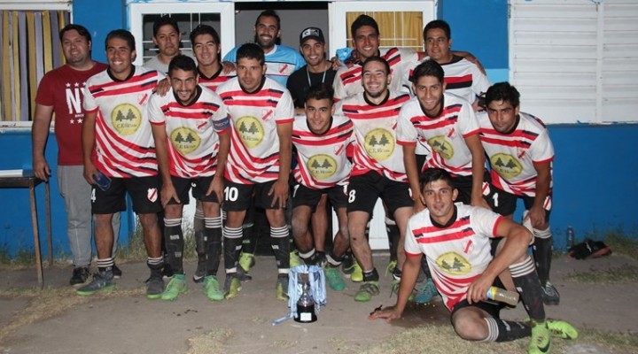 Cochico se llevó el Torneo de Carro Quemado
