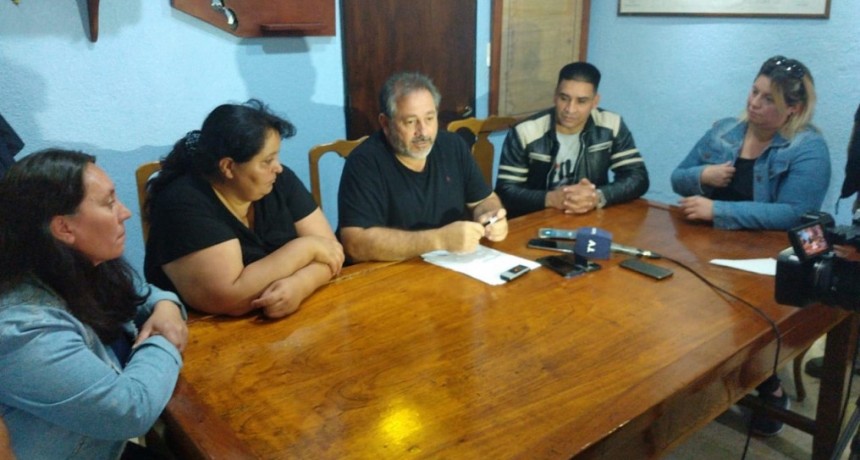 Redes sociales, pedido de colchones, camioneta municipal, debate…amén