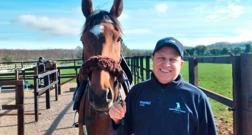 Nació en Telén, tiene éxito con los caballos británicos y extraña La Pampa 