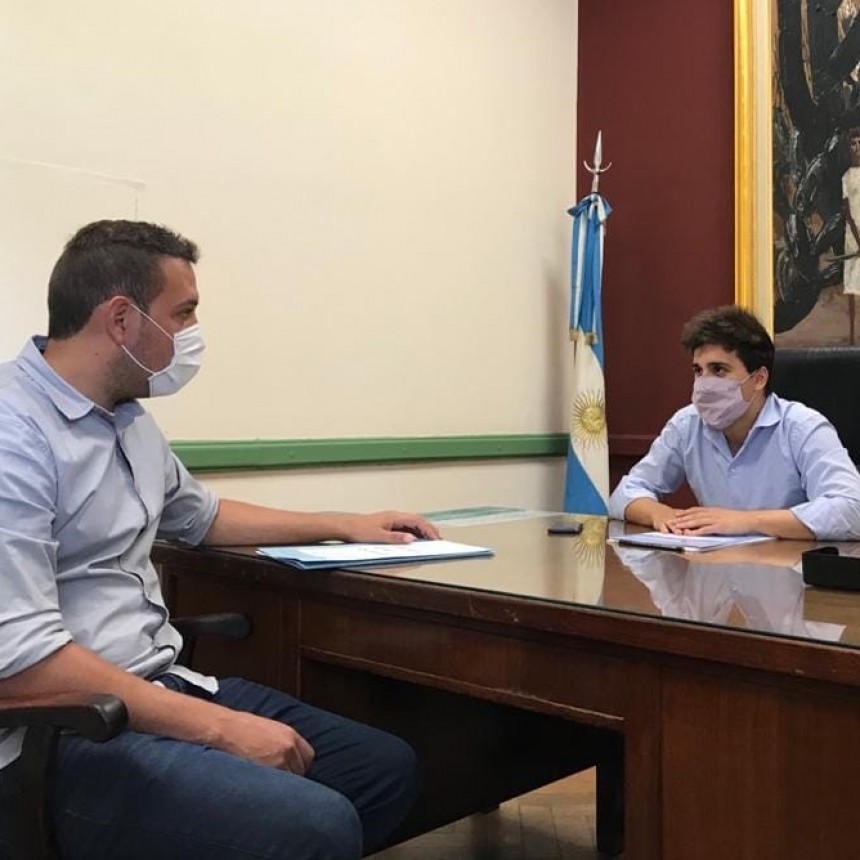 EL CONCEJAL DEL PJ DIEGO DIAZ REUNIDO CON MICKY VILLAGRA EN EL SENADO