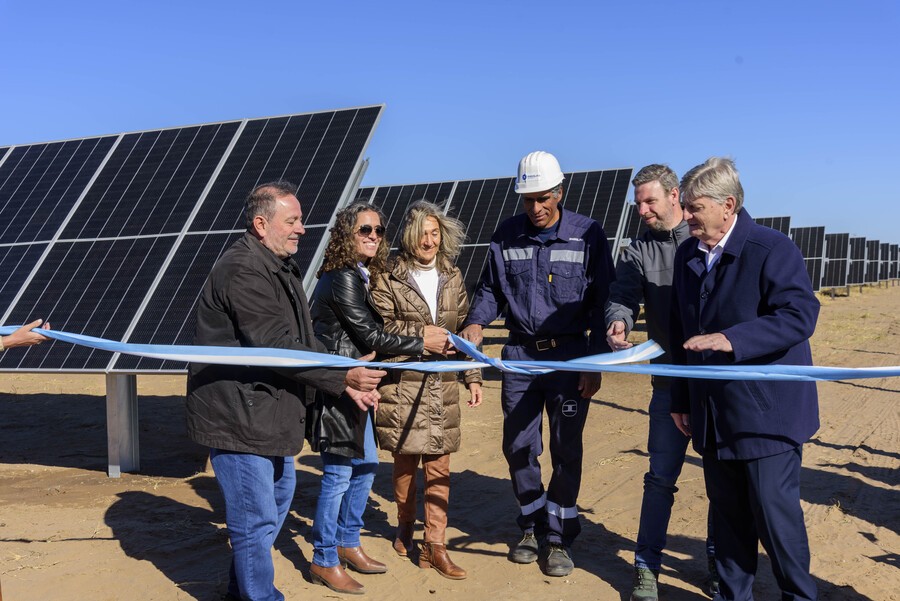 HISTORICO: Ziliotto inauguró el parque solar de Victorica y confirmó otro de 50 megas en Pico