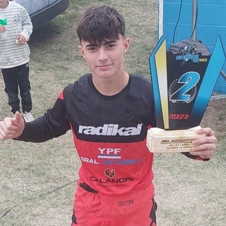 ULISES SEGUNDO EN EL NACIONAL DE MOTOCROSS (mirá)
