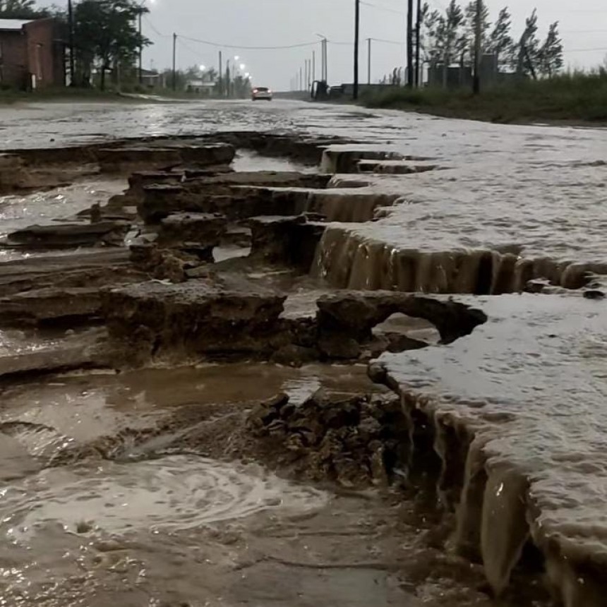 ALGARROBO SUFRIÓ LA TORMENTA Y GRANIZÓ EN LA HUMADA