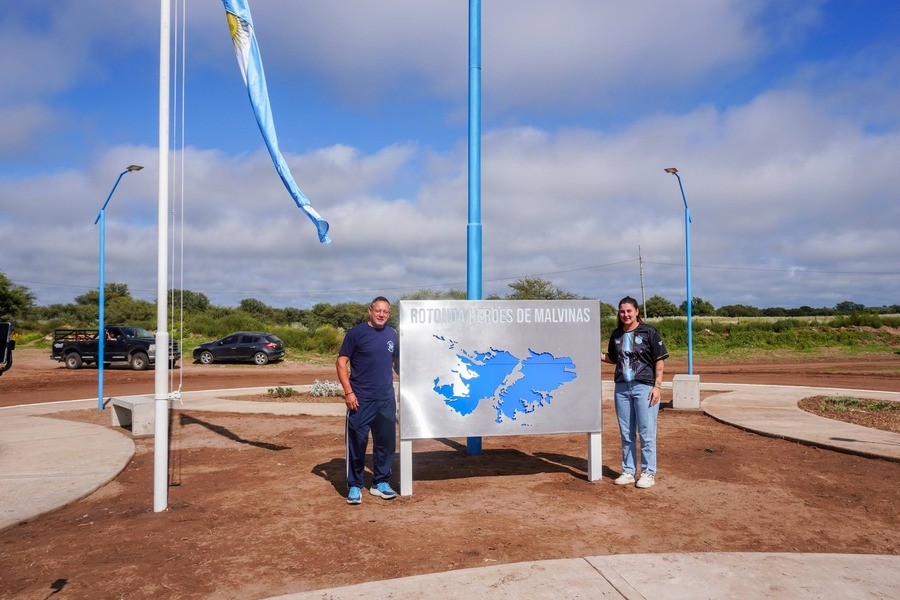 Victorica inaugur&oacute; la rotonda &ldquo;H&eacute;roes de Malvinas&rdquo;
