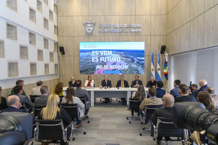 La Pampa present&oacute; un amparo ambiental colectivo contra la modificaci&oacute;n de la Ley de Glaciares
