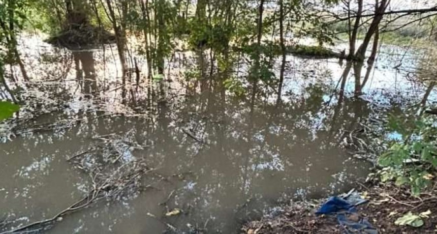 Bombas tapadas de mugre: la UCR denunci&oacute; abandono y apunt&oacute; contra Di N&aacute;poli
