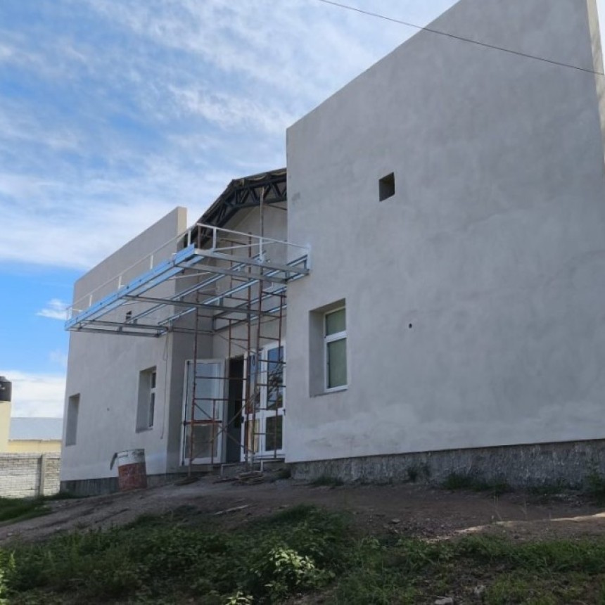 LA OBRA DEL HOSPITAL ESTA PARADA POR FALTA DE PAGO A LOS EMPLEADOS