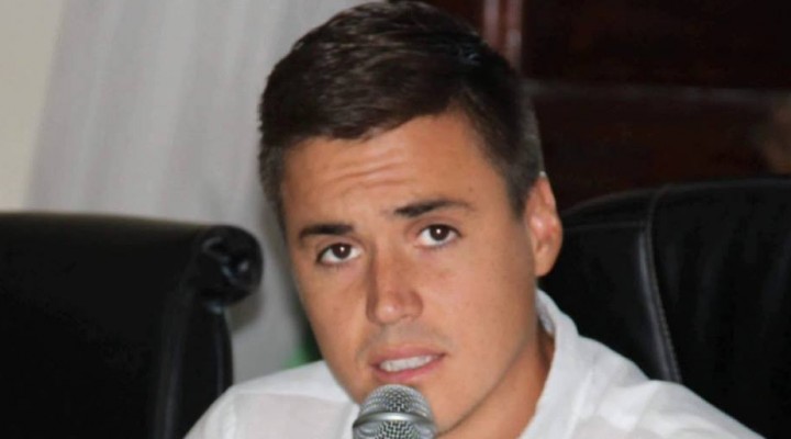 EL PROBLEMA ES EL NEOLIBERALISMO…Intendente de Telen