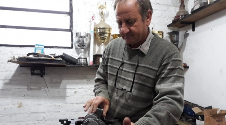 Si no cambian las cosas reglamentarias en el zonal, nos cambiamos de categoría