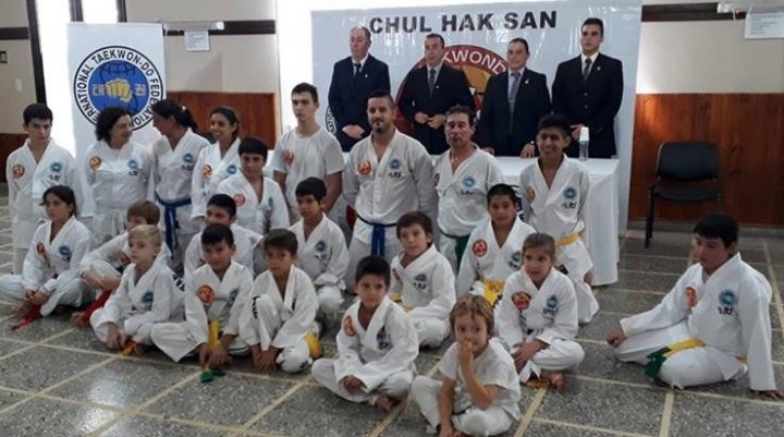 Taekwondo: examen de la Escuela  Chul Hak SaN