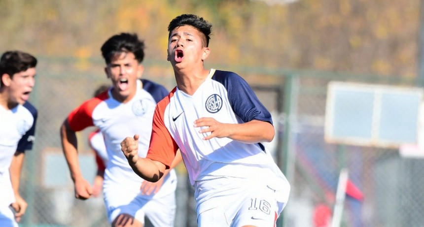 Con 2 goles del victoriquense Ezequiel Aranda, San Lorenzo ganó y sigue firme en la punta