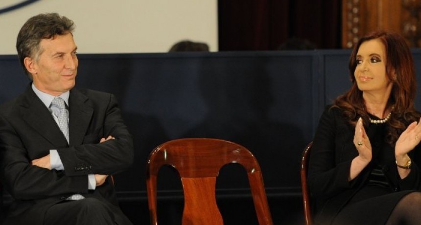 Macri habló de las “locuras” de CFK y ella lo tildó de “machirulo”