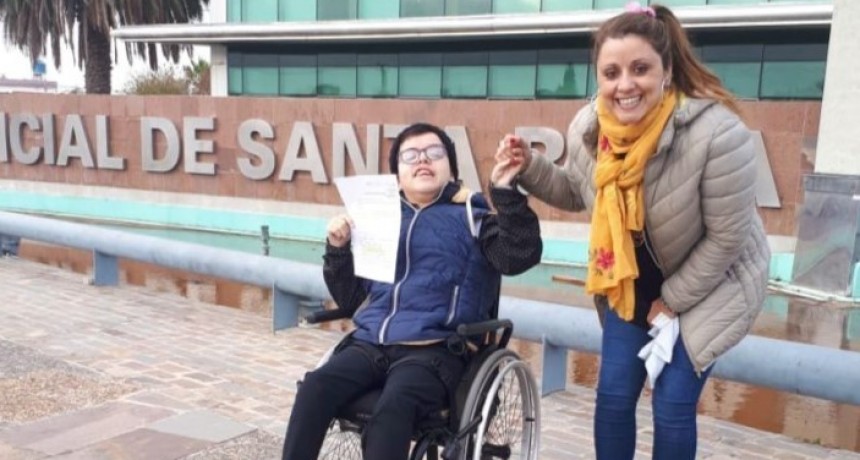 La Justicia le otorgó la tenencia de su hermano con discapacidad