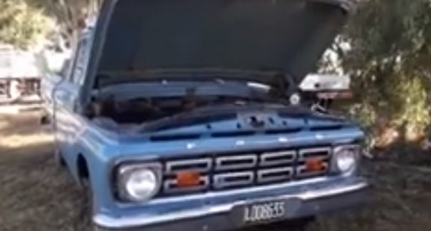 Medio millón de pesos por una camioneta Ford....del año 64