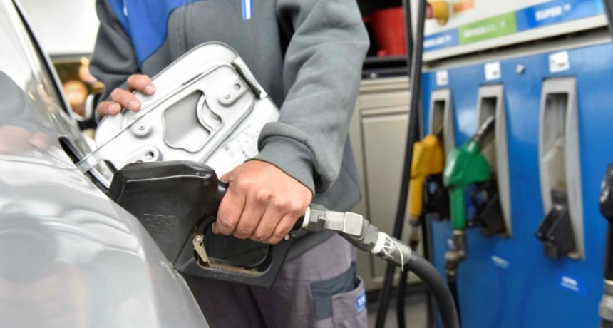 El Gobierno posterga la suba del impuesto a las naftas para moderar la inflación
