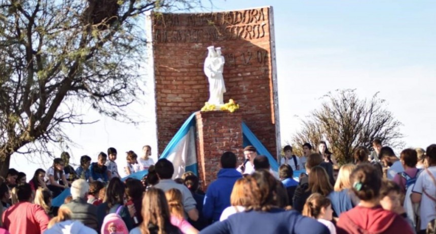Homenaje a María Auxiliadora en Victorica