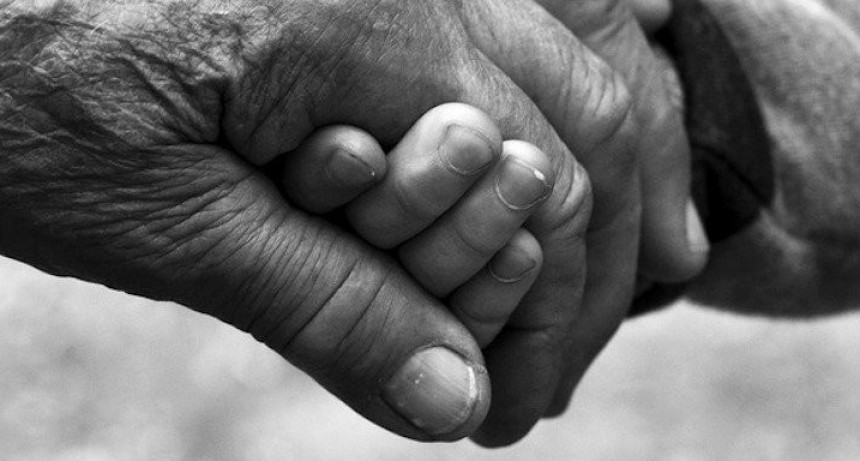 Niño de 8 años pide autorizacion para ver a su abuelo