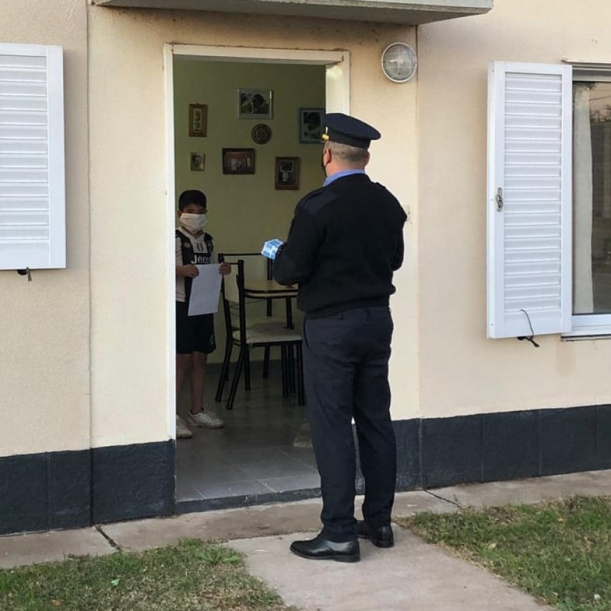 JONÁS,  RECIBIÓ LA CONTESTACIÓN A SU PEDIDO, DONDE LA POLICIA LO AUTORIZA A VER A SU ABUELO ( VIDEO)