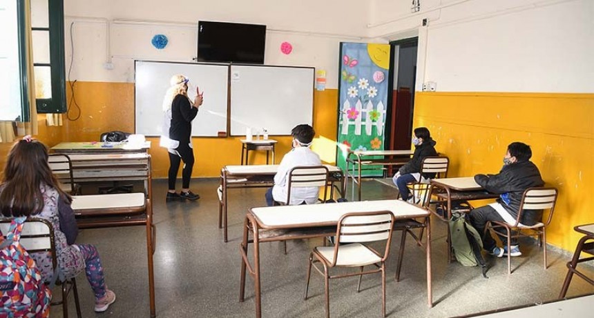 Hay 3.000 docentes que no quieren vacunarse contra el coronavirus 