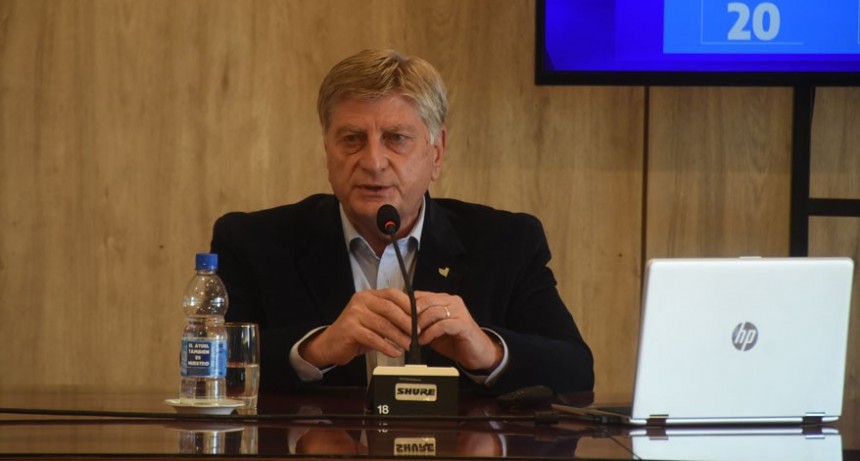 Restringen la circulación de 21 a 7 horas y suspenden las clases presenciales en toda La Pampa